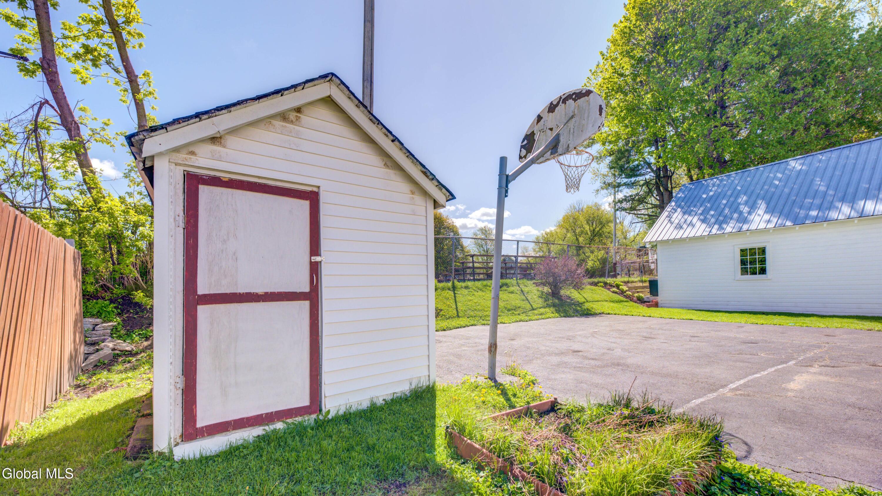 44 Temple Street Gloversville NY 12078