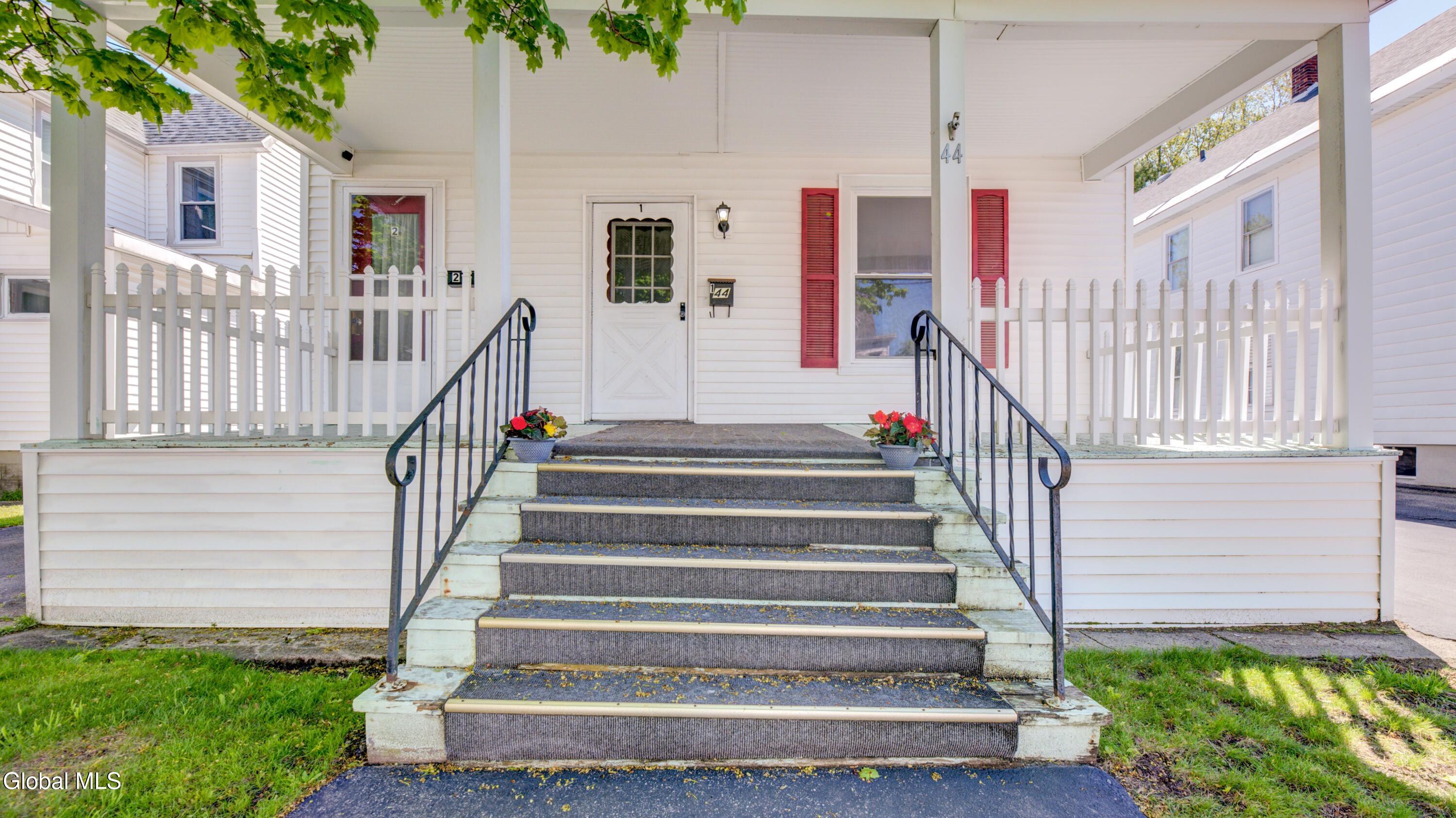 44 Temple Street Gloversville NY 12078