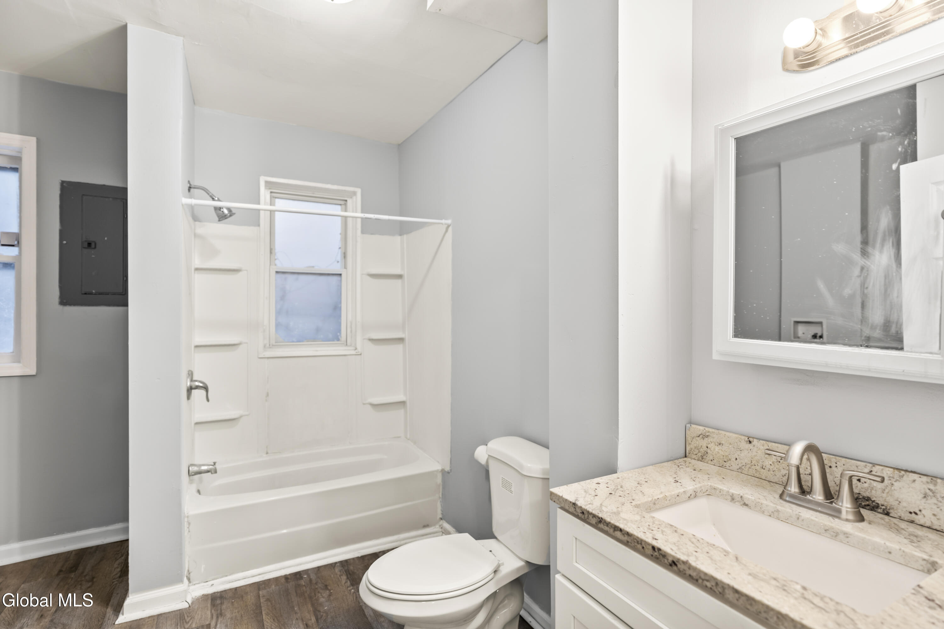 27 N Lake Avenue Albany NY 12203