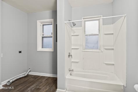 27 N Lake Avenue Albany NY 12203