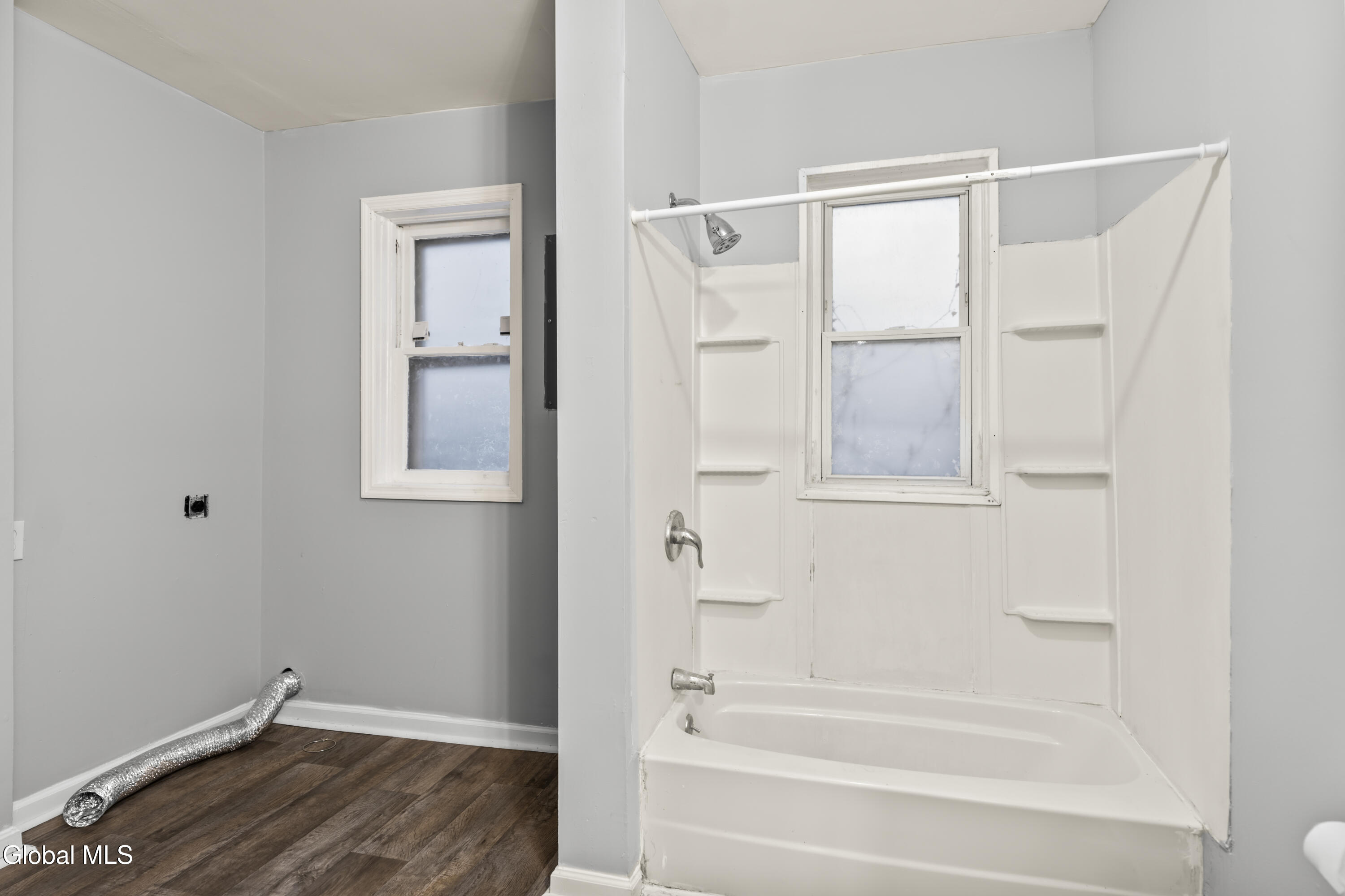 27 N Lake Avenue Albany NY 12203