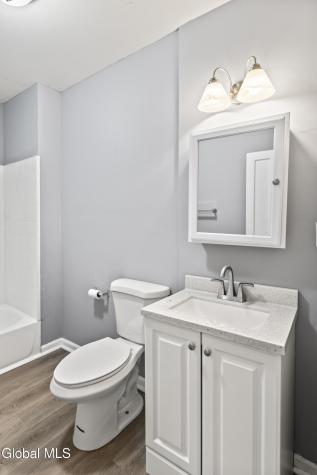 27 N Lake Avenue Albany NY 12203