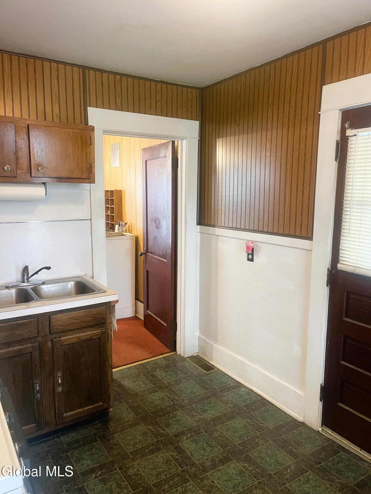 1928 Broad Street Schenectady NY 12306
