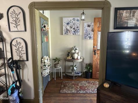 2017 Avenue B Schenectady NY 12308