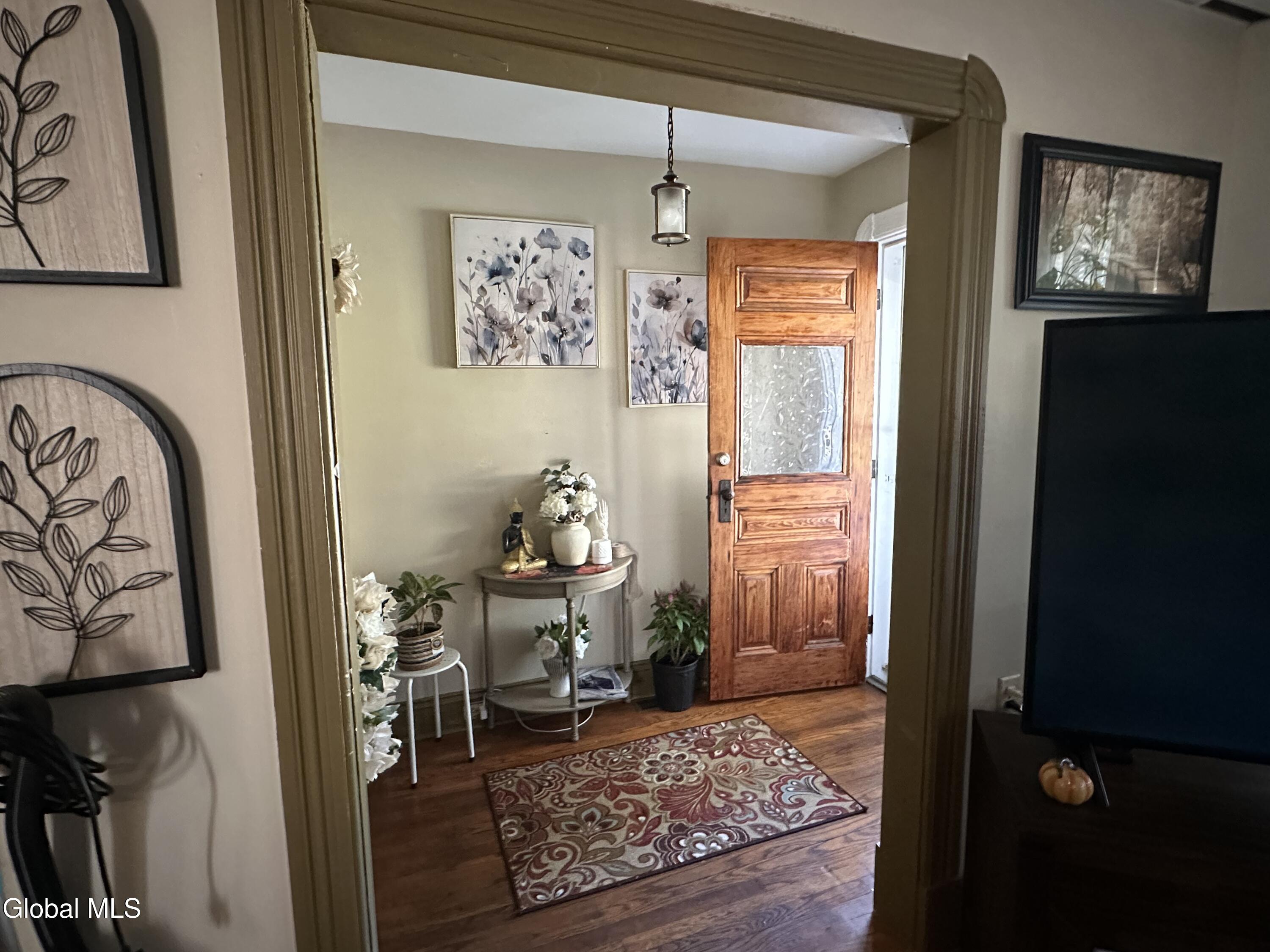2017 Avenue B Schenectady NY 12308