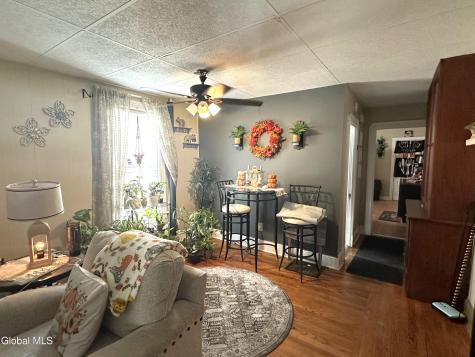 2017 Avenue B Schenectady NY 12308