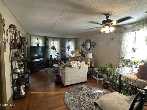 2017 Avenue B Schenectady NY 12308