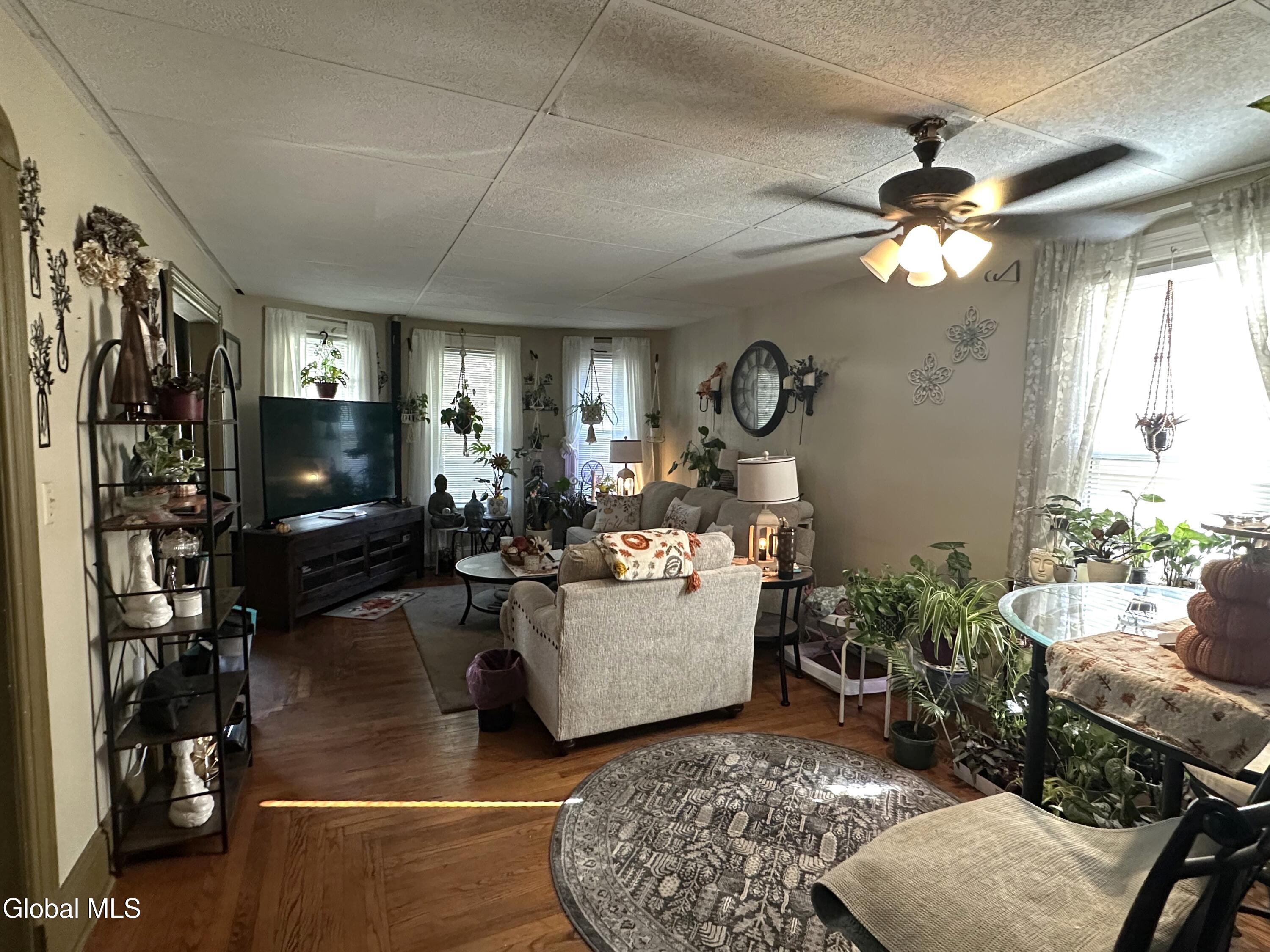 2017 Avenue B Schenectady NY 12308