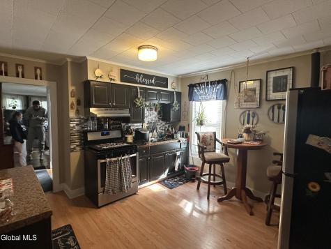 2017 Avenue B Schenectady NY 12308