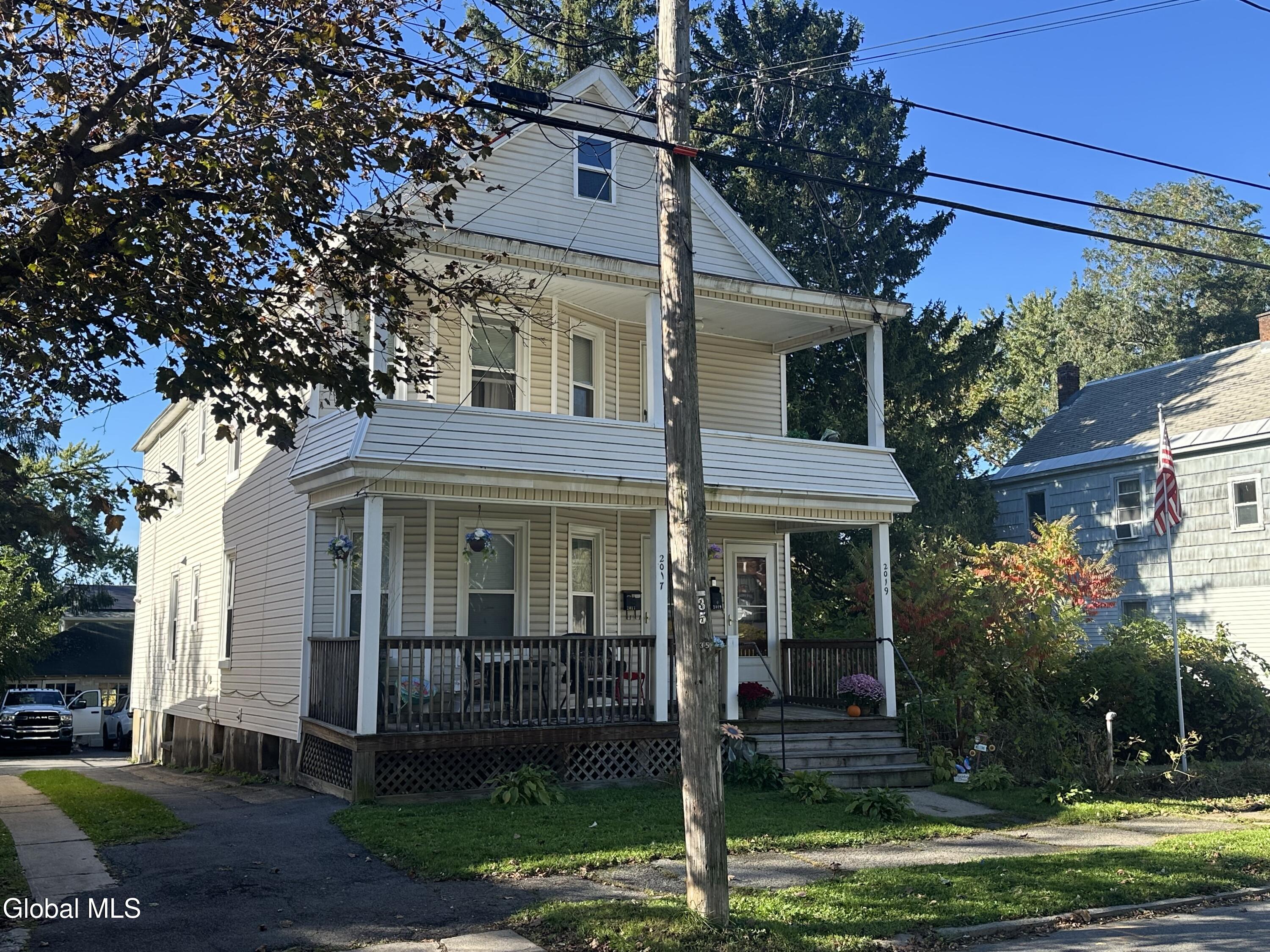 2017 Avenue B Schenectady NY 12308