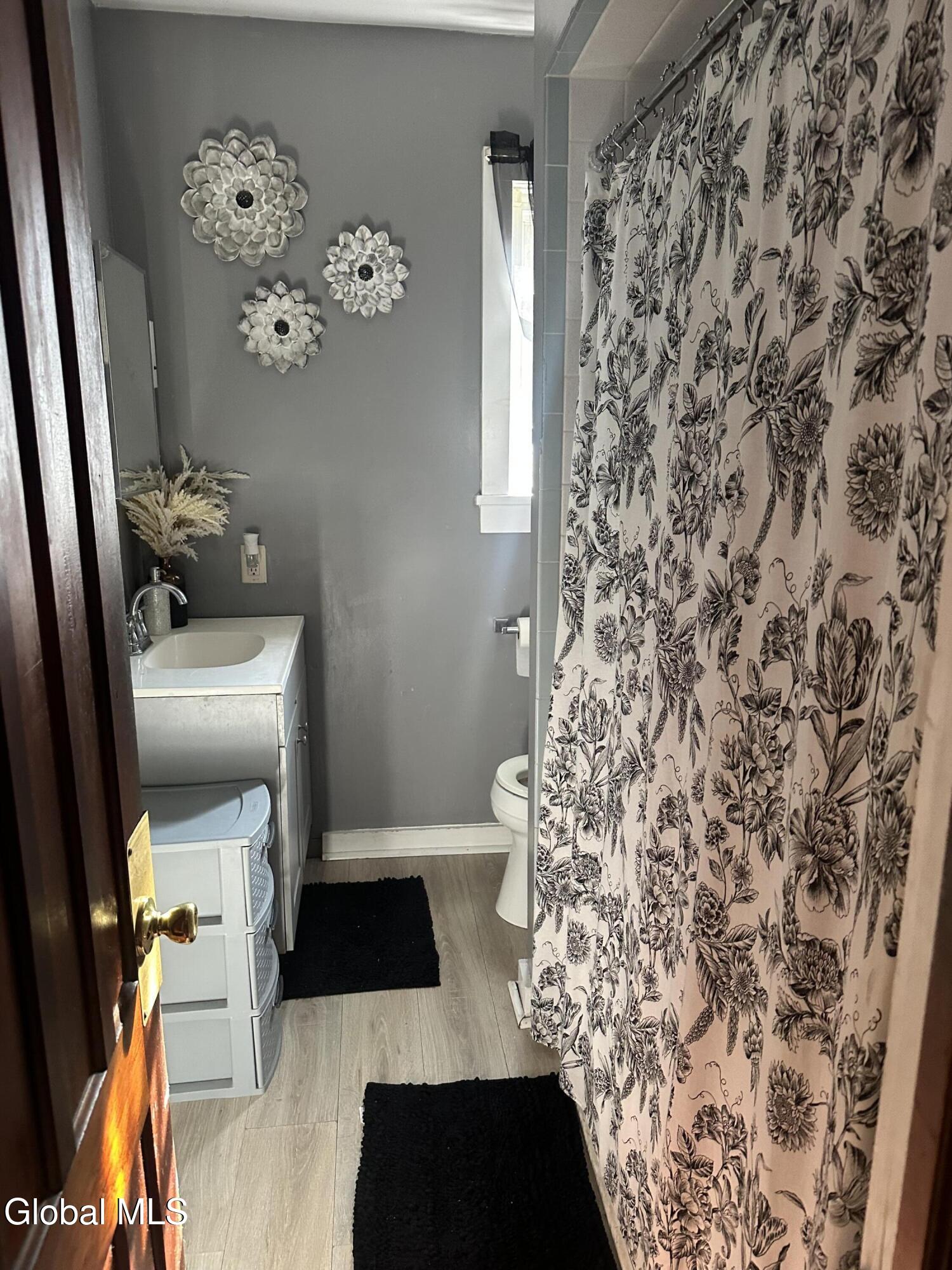 2017 Avenue B Schenectady NY 12308