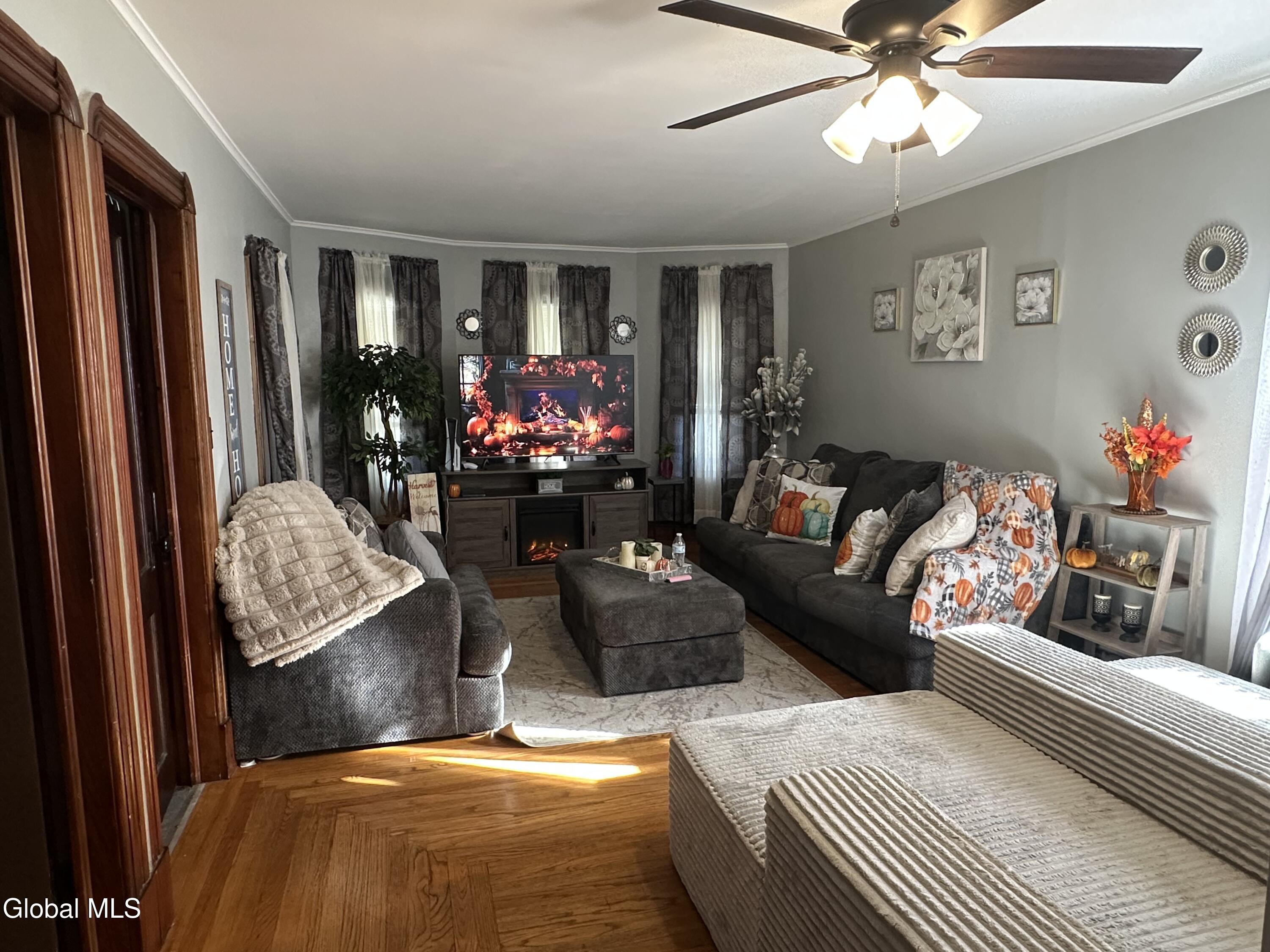 2017 Avenue B Schenectady NY 12308
