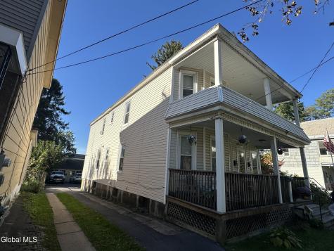 2017 Avenue B Schenectady NY 12308