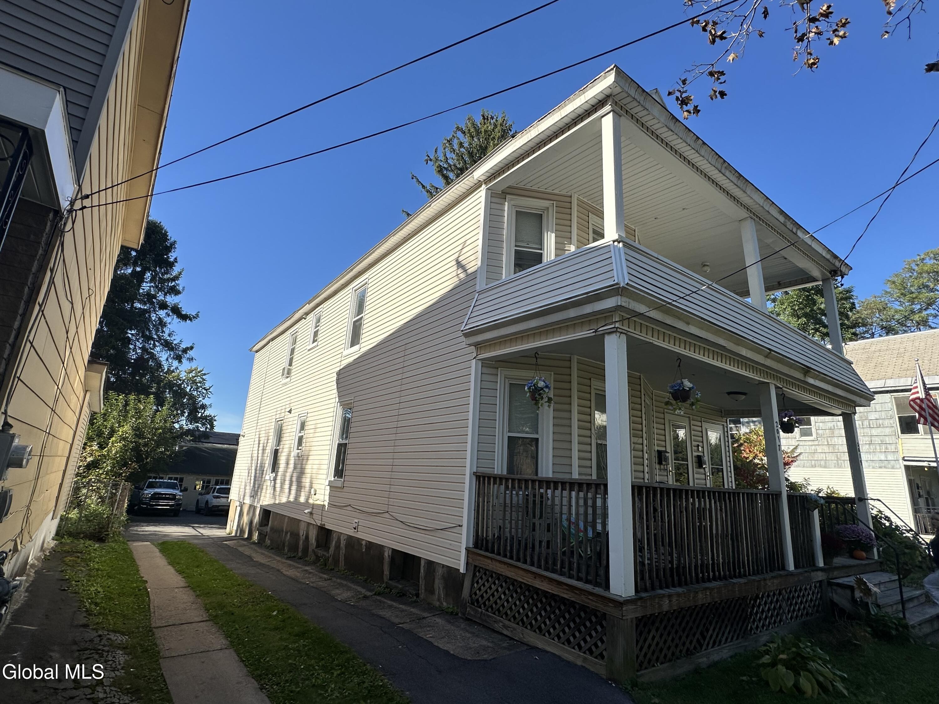 2017 Avenue B Schenectady NY 12308