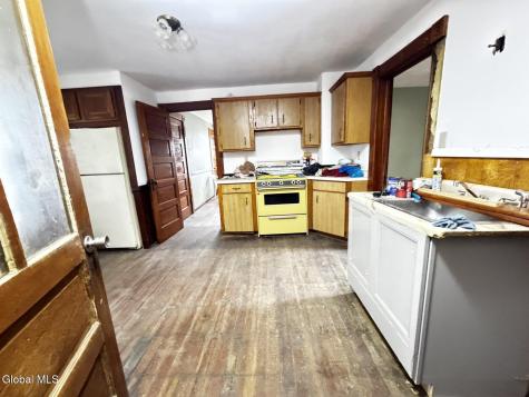 1059 Chrisler Avenue Schenectady NY 12303