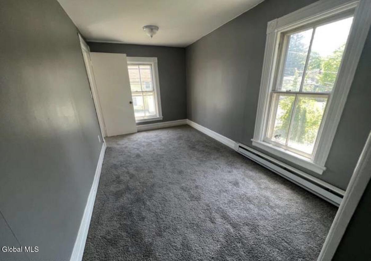 14 Chatham Street Nassau NY 12123