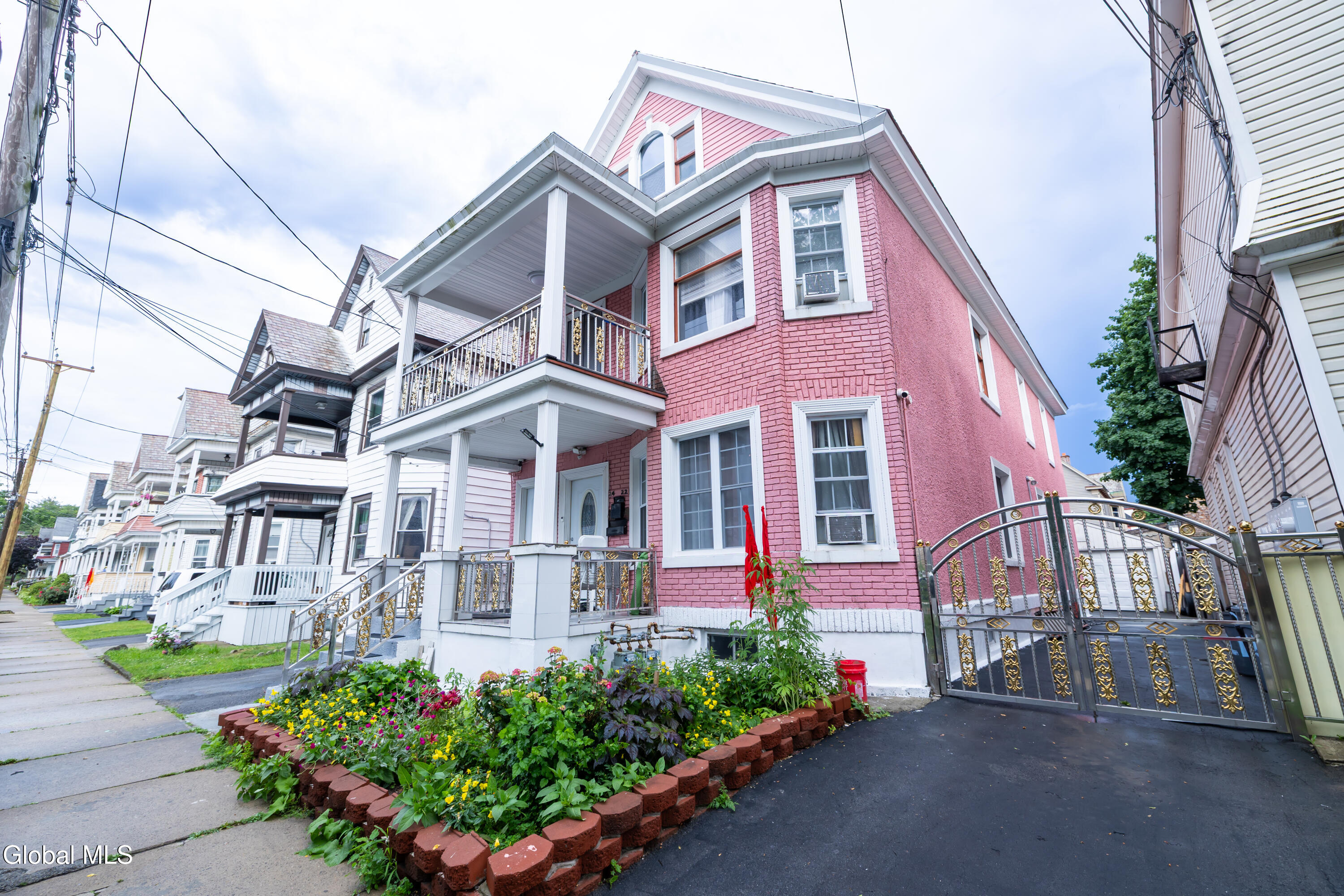 22 Elder Street Schenectady NY 12304