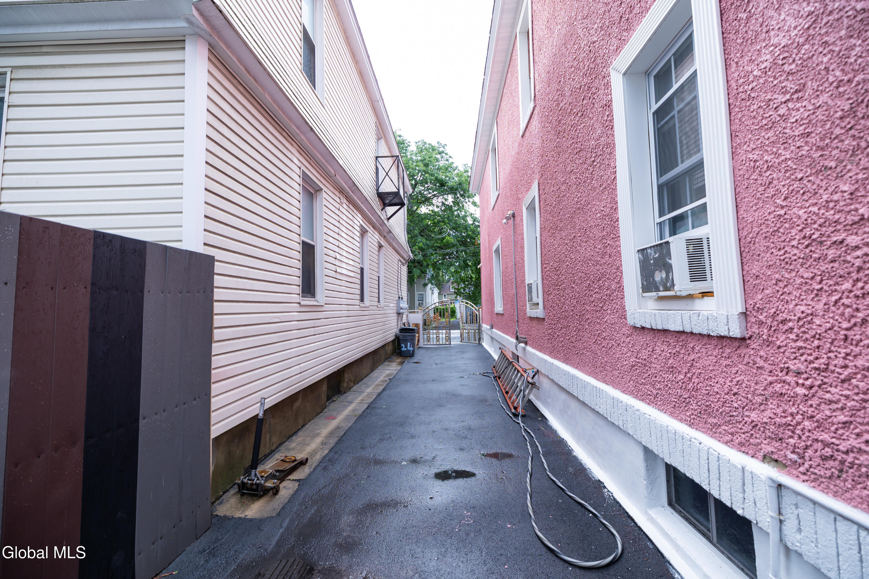 22 Elder Street Schenectady NY 12304