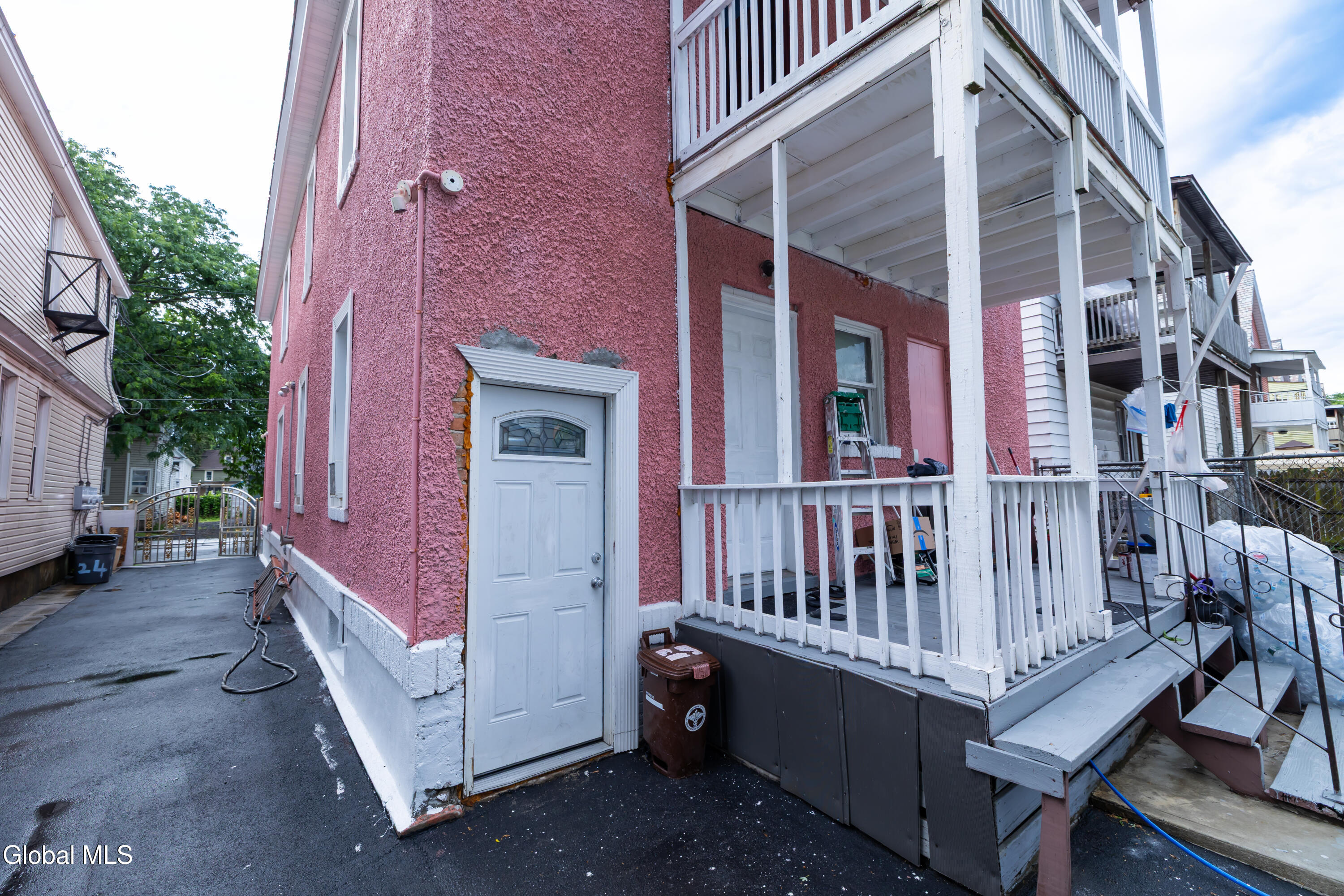 22 Elder Street Schenectady NY 12304