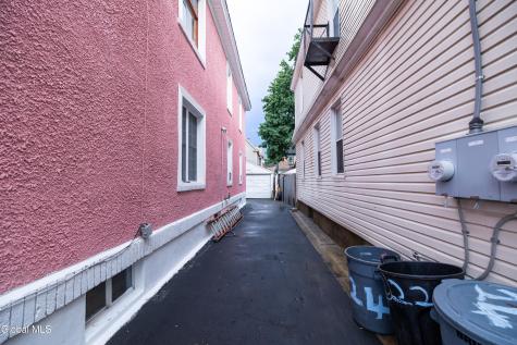 22 Elder Street Schenectady NY 12304