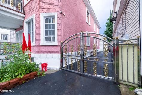 22 Elder Street Schenectady NY 12304