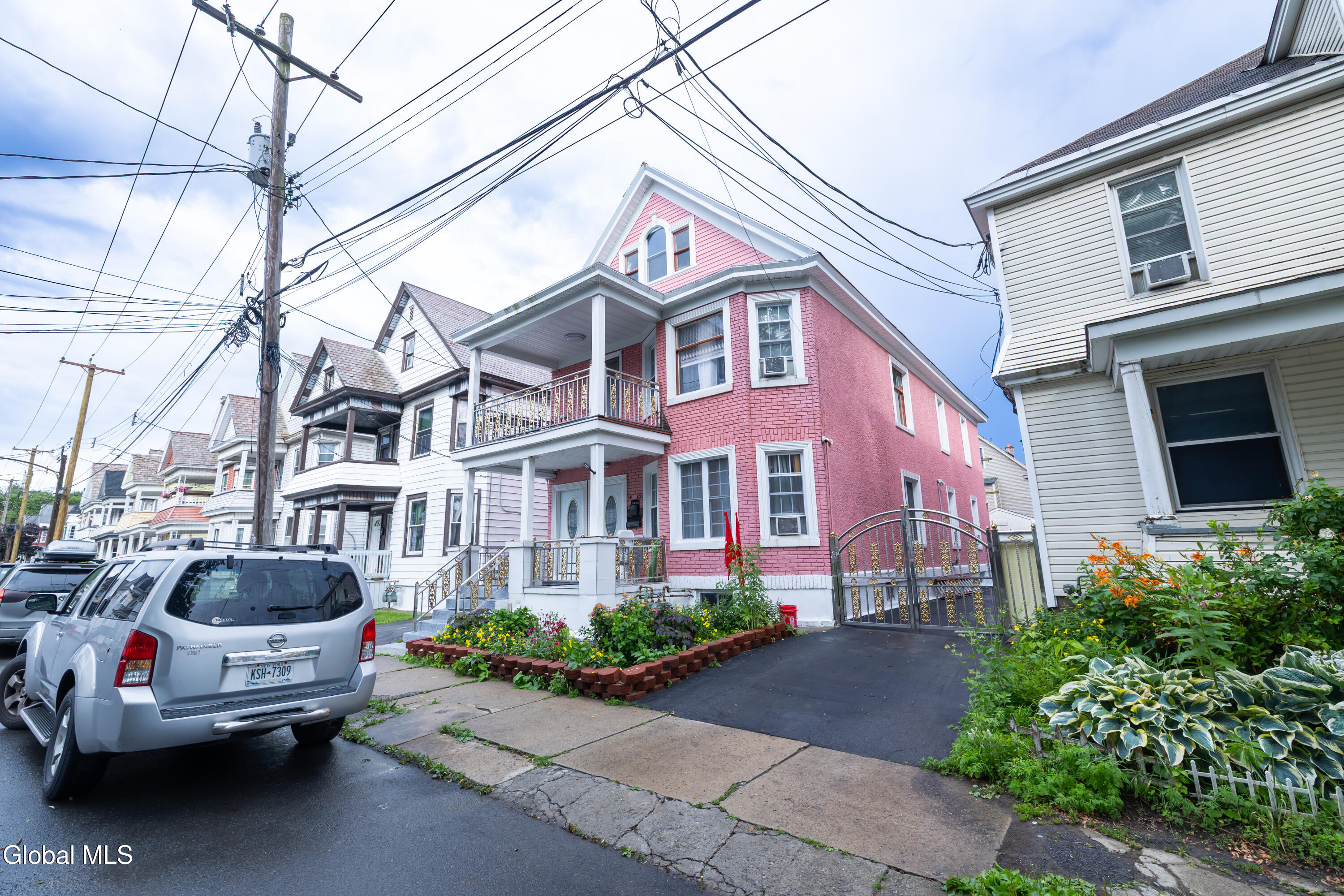 22 Elder Street Schenectady NY 12304