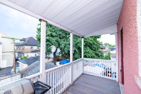 22 Elder Street Schenectady NY 12304