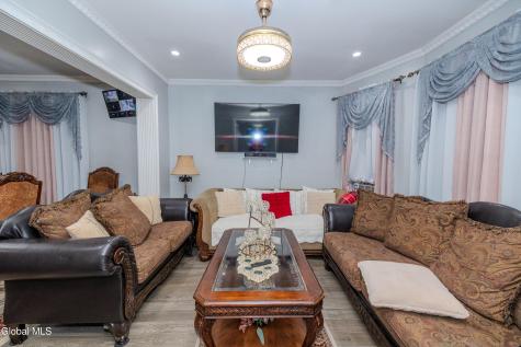 22 Elder Street Schenectady NY 12304
