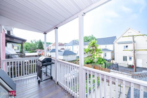 22 Elder Street Schenectady NY 12304
