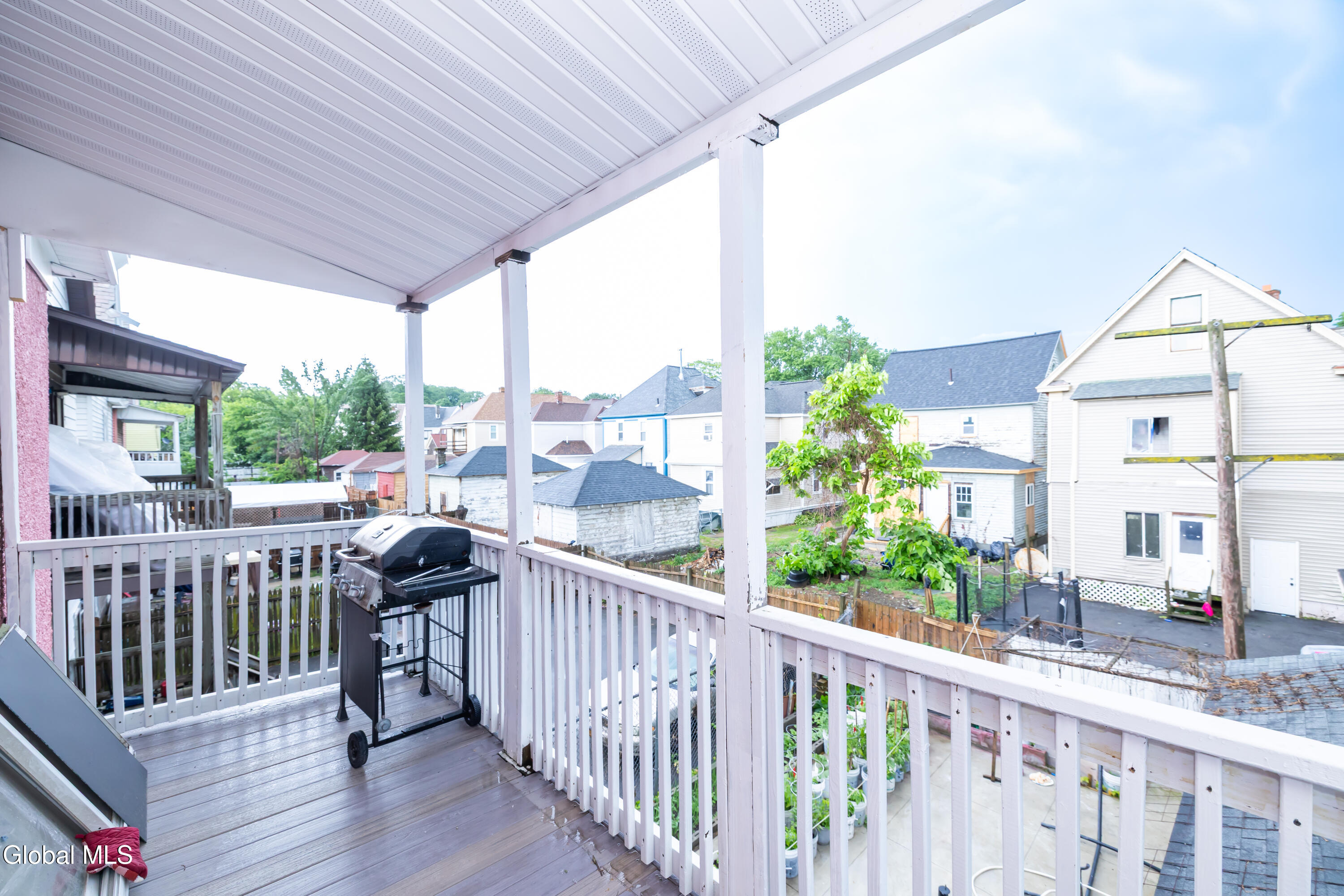 22 Elder Street Schenectady NY 12304