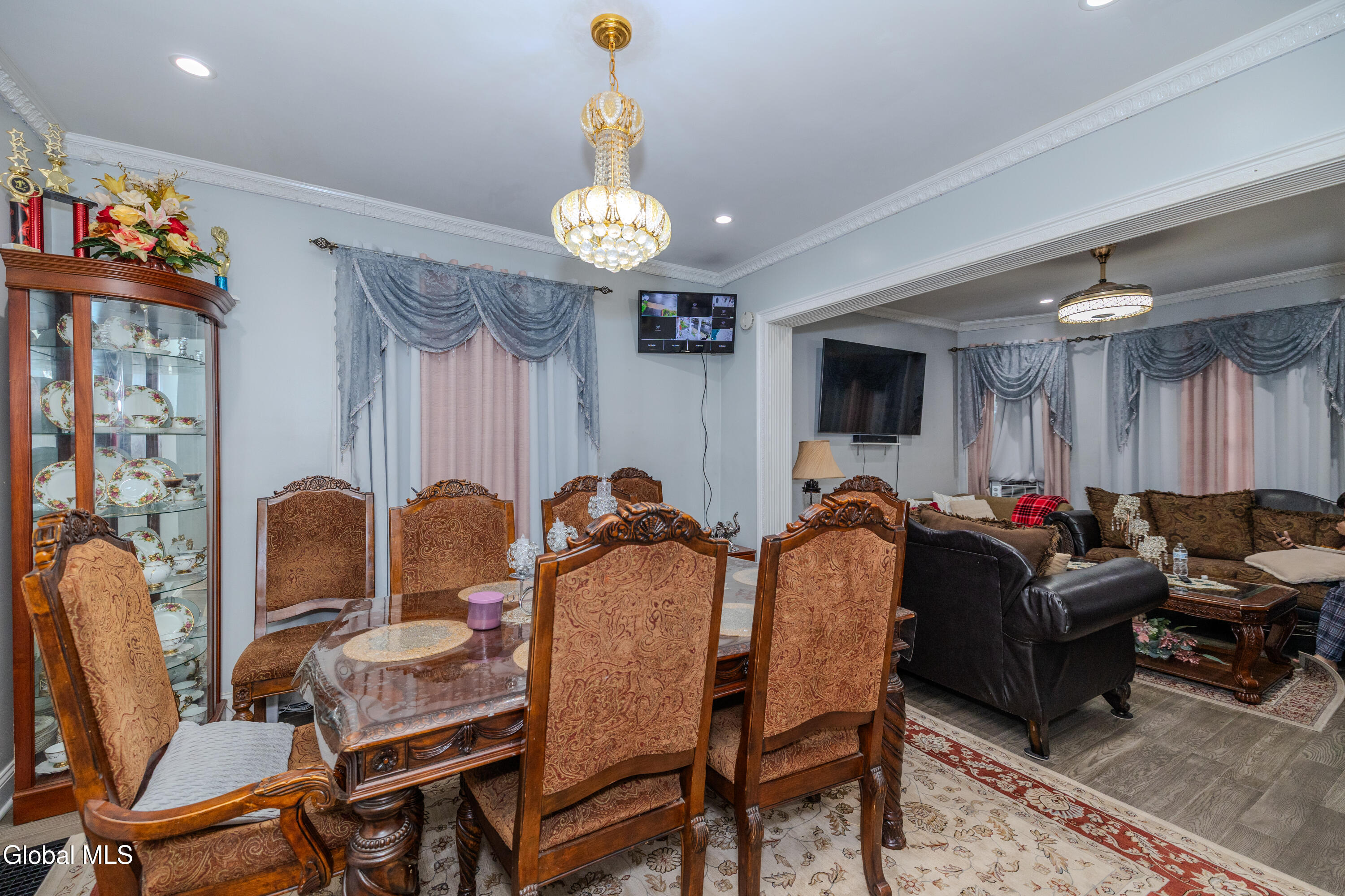 22 Elder Street Schenectady NY 12304