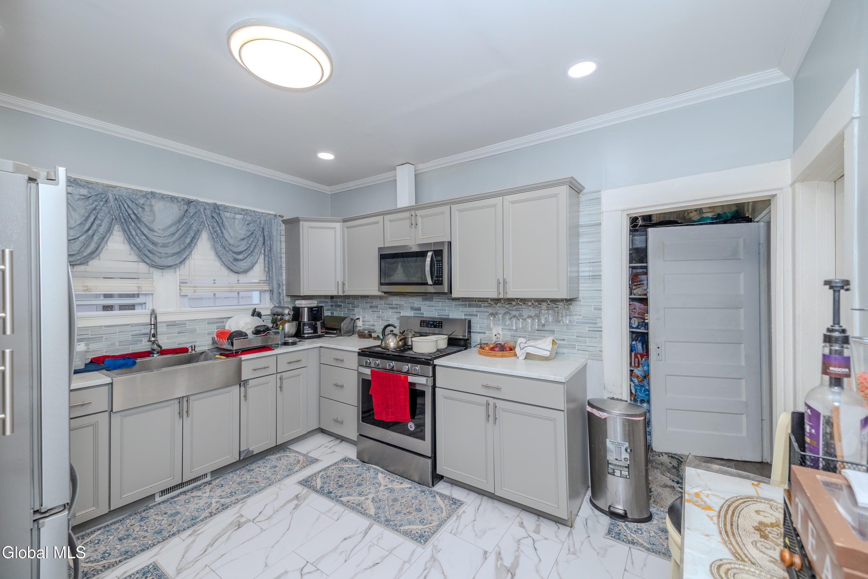 22 Elder Street Schenectady NY 12304