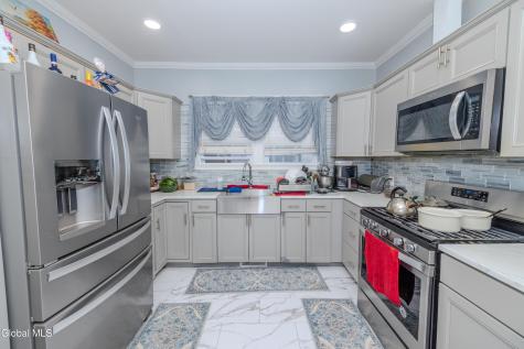 22 Elder Street Schenectady NY 12304