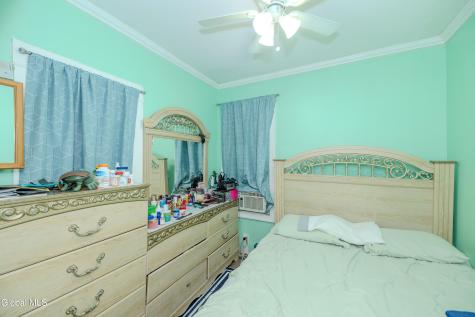 22 Elder Street Schenectady NY 12304
