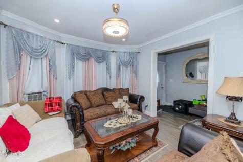 22 Elder Street Schenectady NY 12304