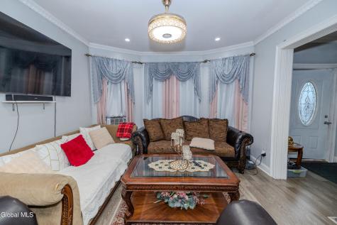 22 Elder Street Schenectady NY 12304