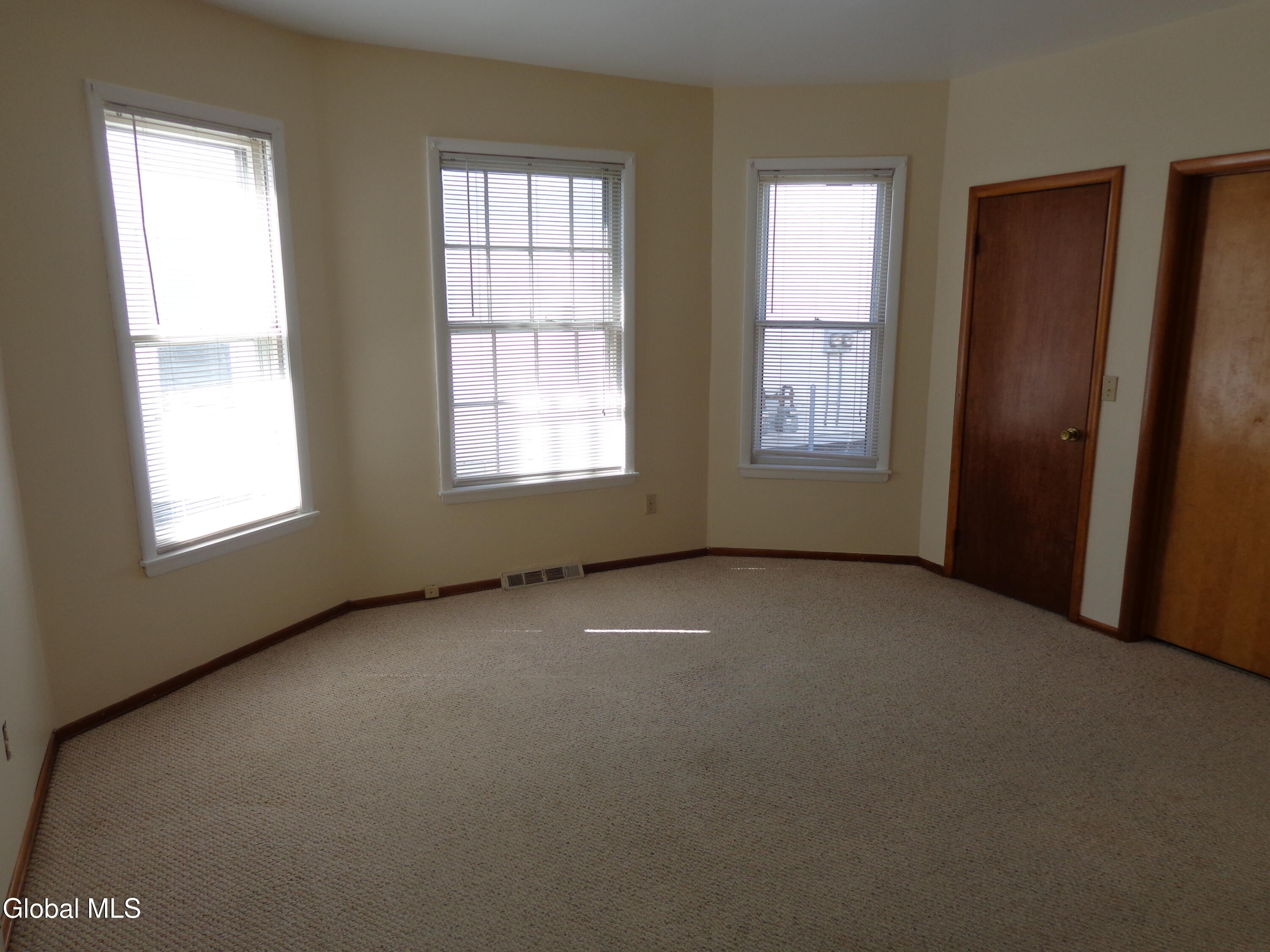 2259 Hamburg Street Schenectady NY 12303