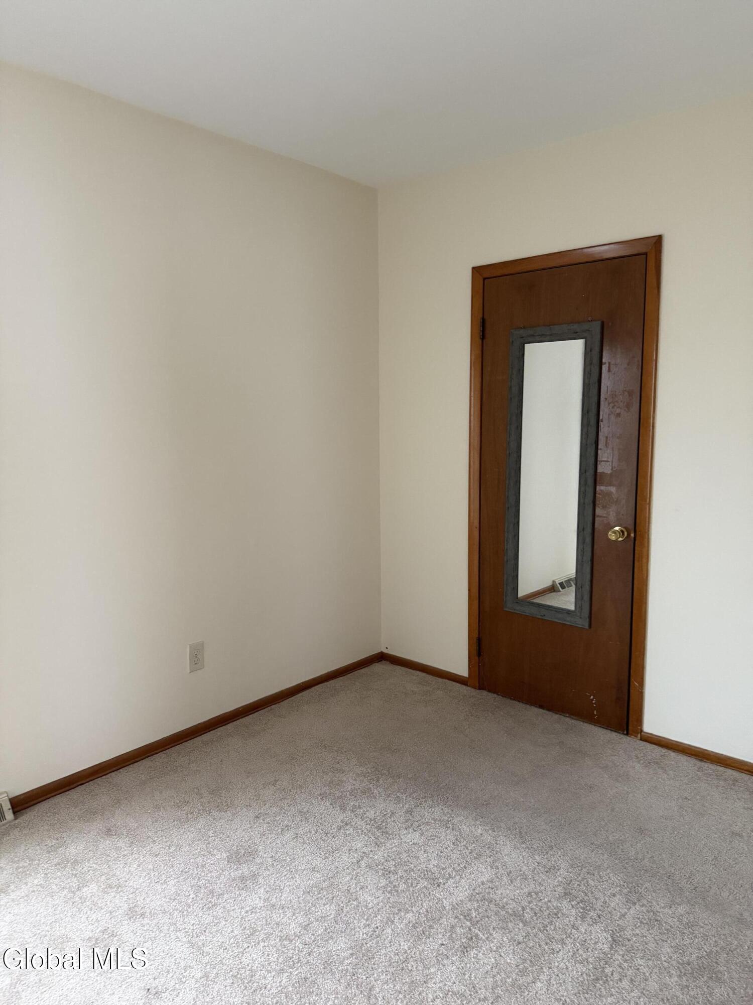 2259 Hamburg Street Schenectady NY 12303