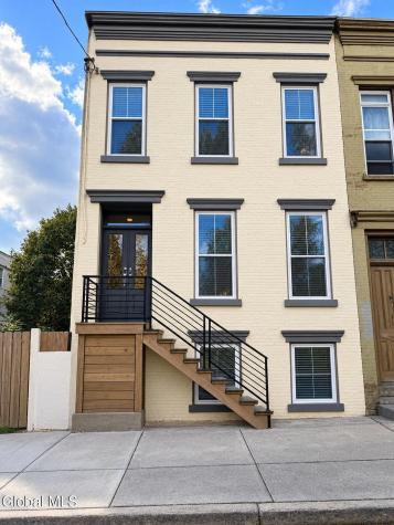 8 Alexander Street Albany NY 12202