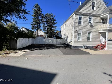 808 Sprague Street Schenectady NY 12307