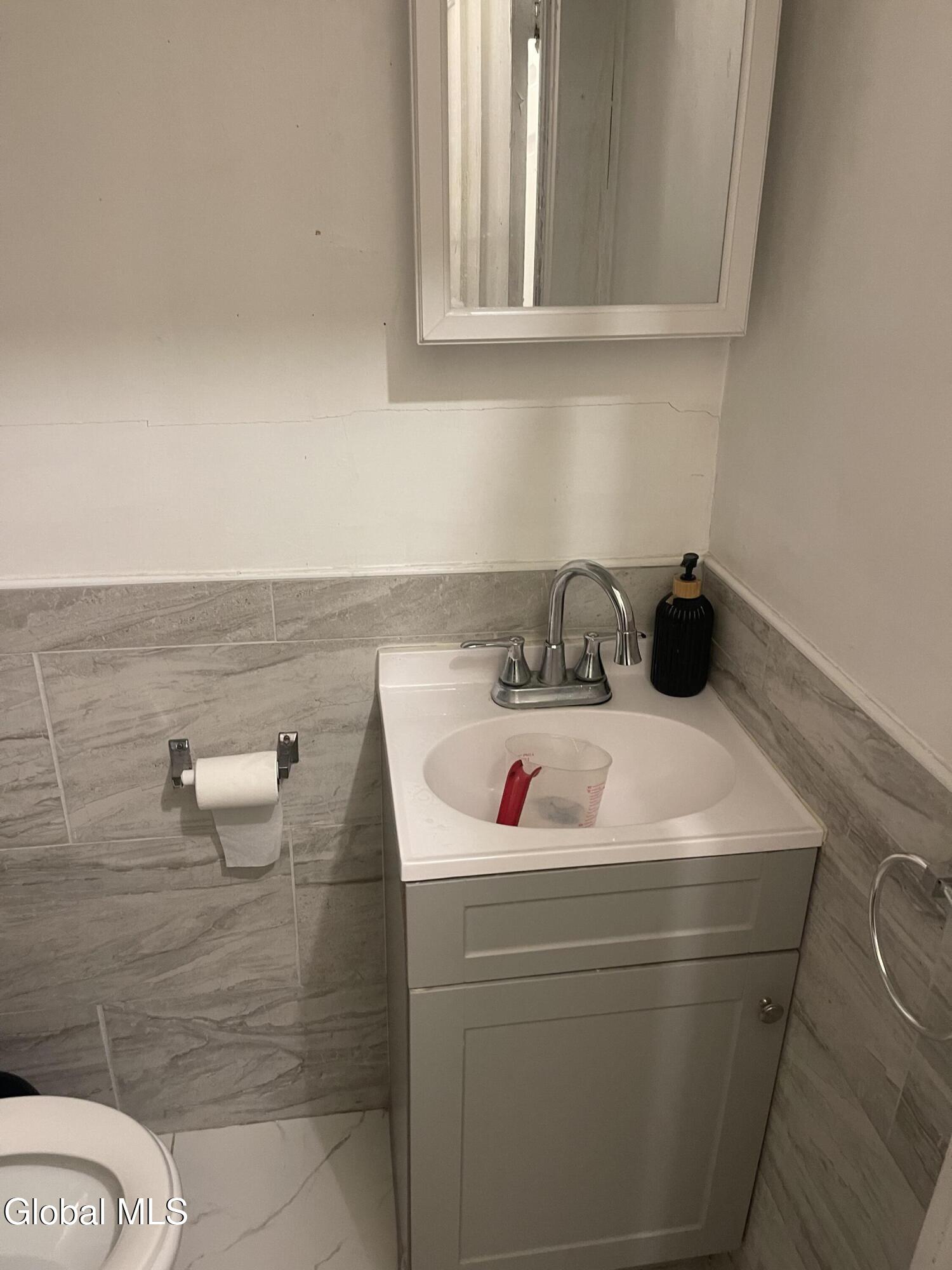 808 Sprague Street Schenectady NY 12307