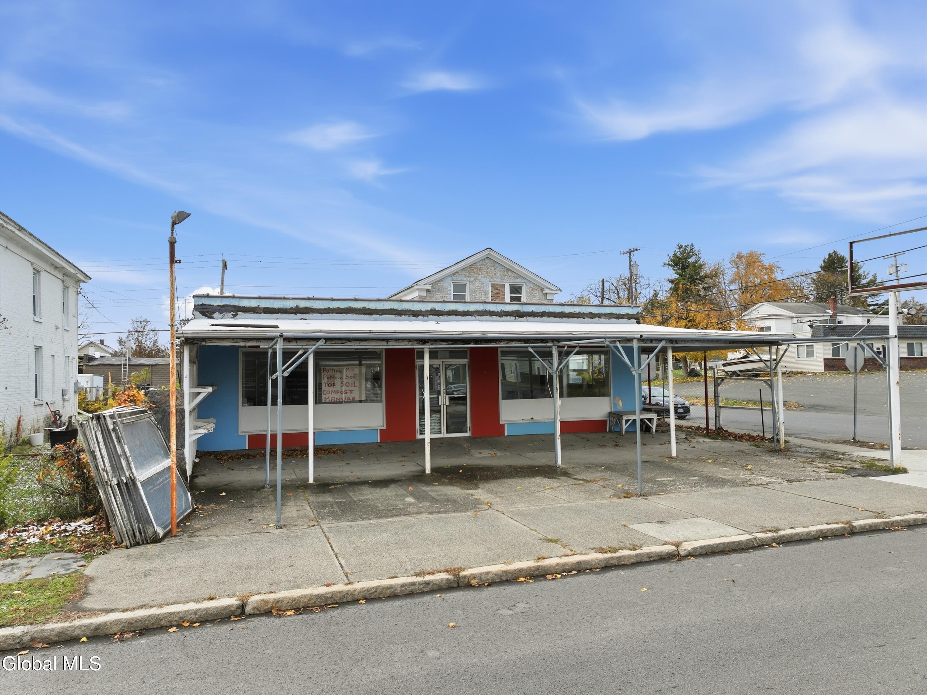 853 5th Avenue Troy NY 12182