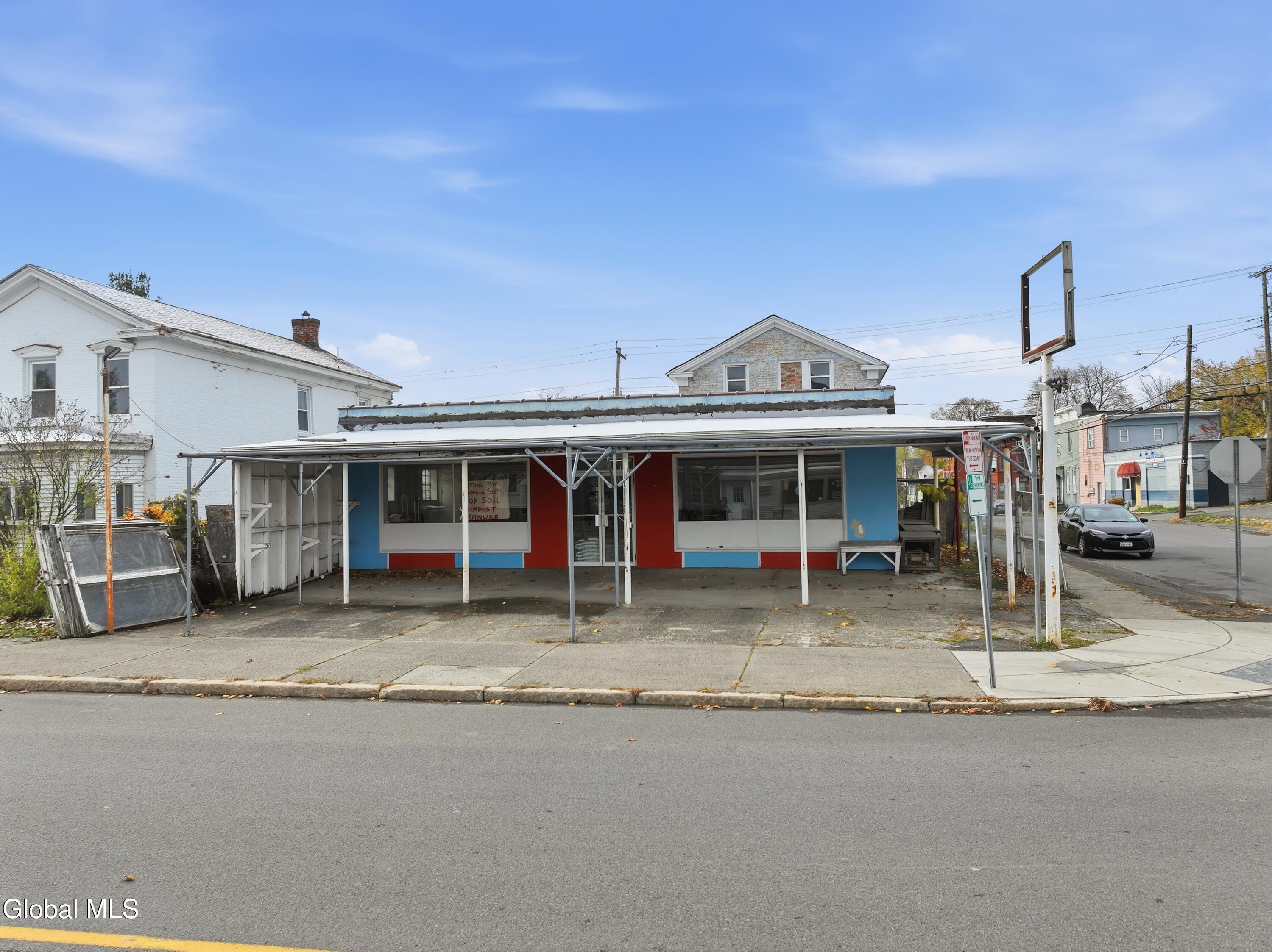 853 5th Avenue Troy NY 12182