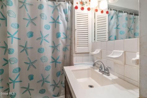 9 Jackson Place Schenectady NY 12308