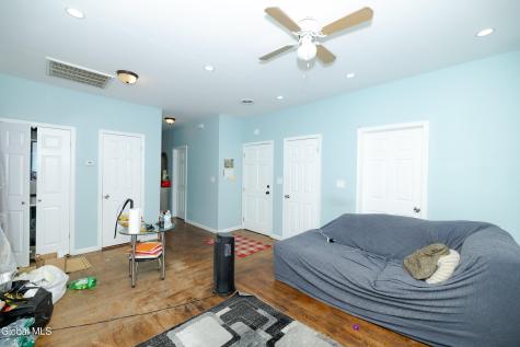 1643 Foster Avenue Schenectady NY 12308