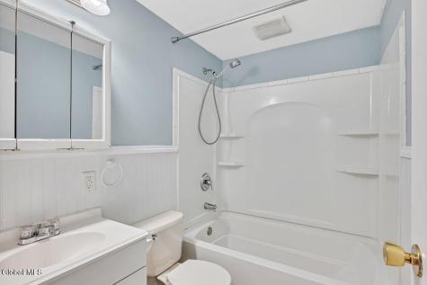 162 Consaul Road Albany NY 12205
