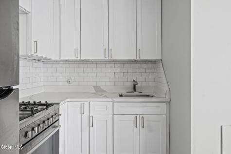 546 2nd Street Troy NY 12180