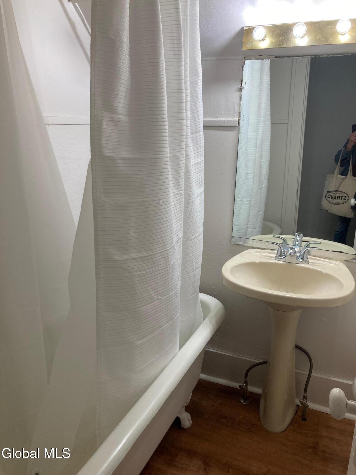 1562 Rugby Road Schenectady NY 12308