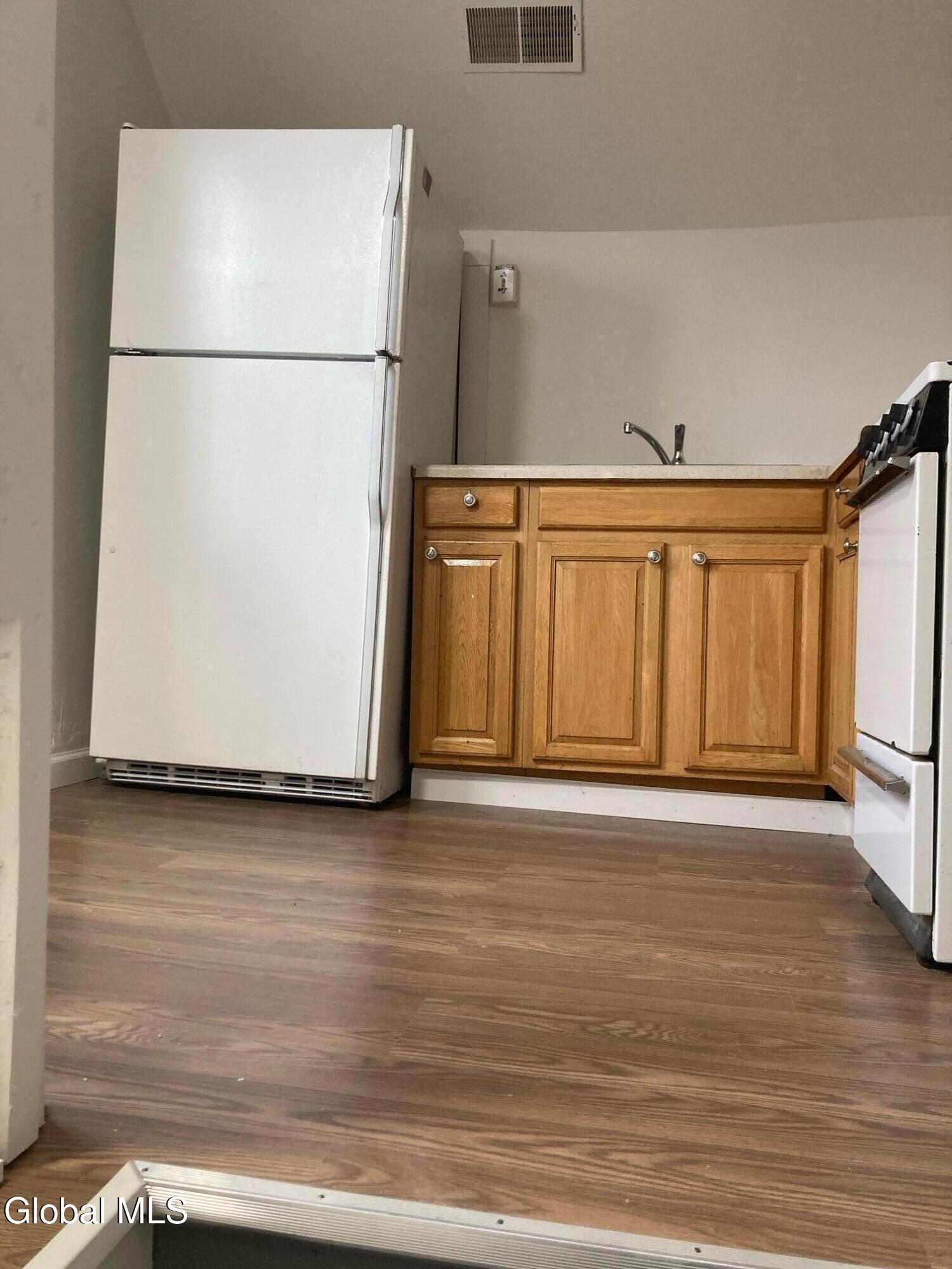 1562 Rugby Road Schenectady NY 12308