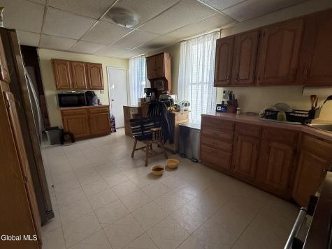 885 Emmett Street Schenectady NY 12307